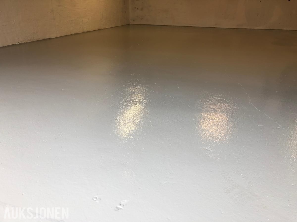Epoxy ca 330 m2 / 65 kg. Ny/uåpnet leveringsklar