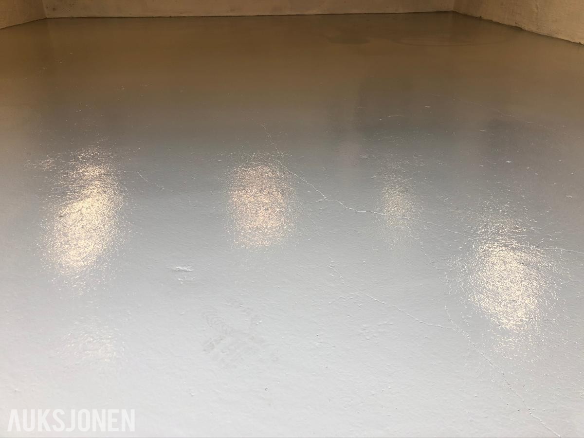 Epoxy ca 330 m2 / 65 kg. Ny/uåpnet leveringsklar