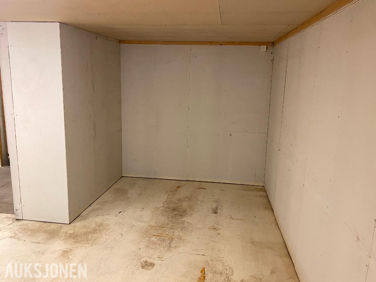 Epoxy ca 330 m2 / 65 kg. Ny/uåpnet leveringsklar
