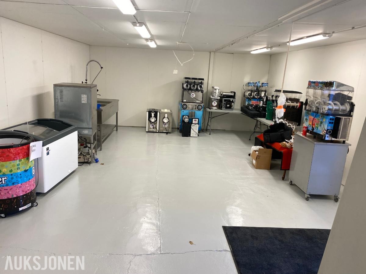 Epoxy ca 330 m2 / 65 kg. Ny/uåpnet leveringsklar