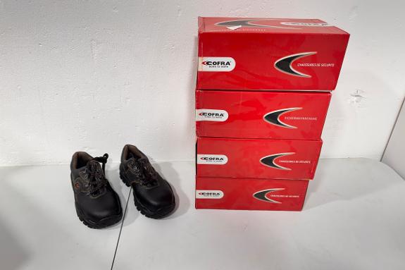 4 par Cofra New Volga S3 SRC vernesko i størrelse 38