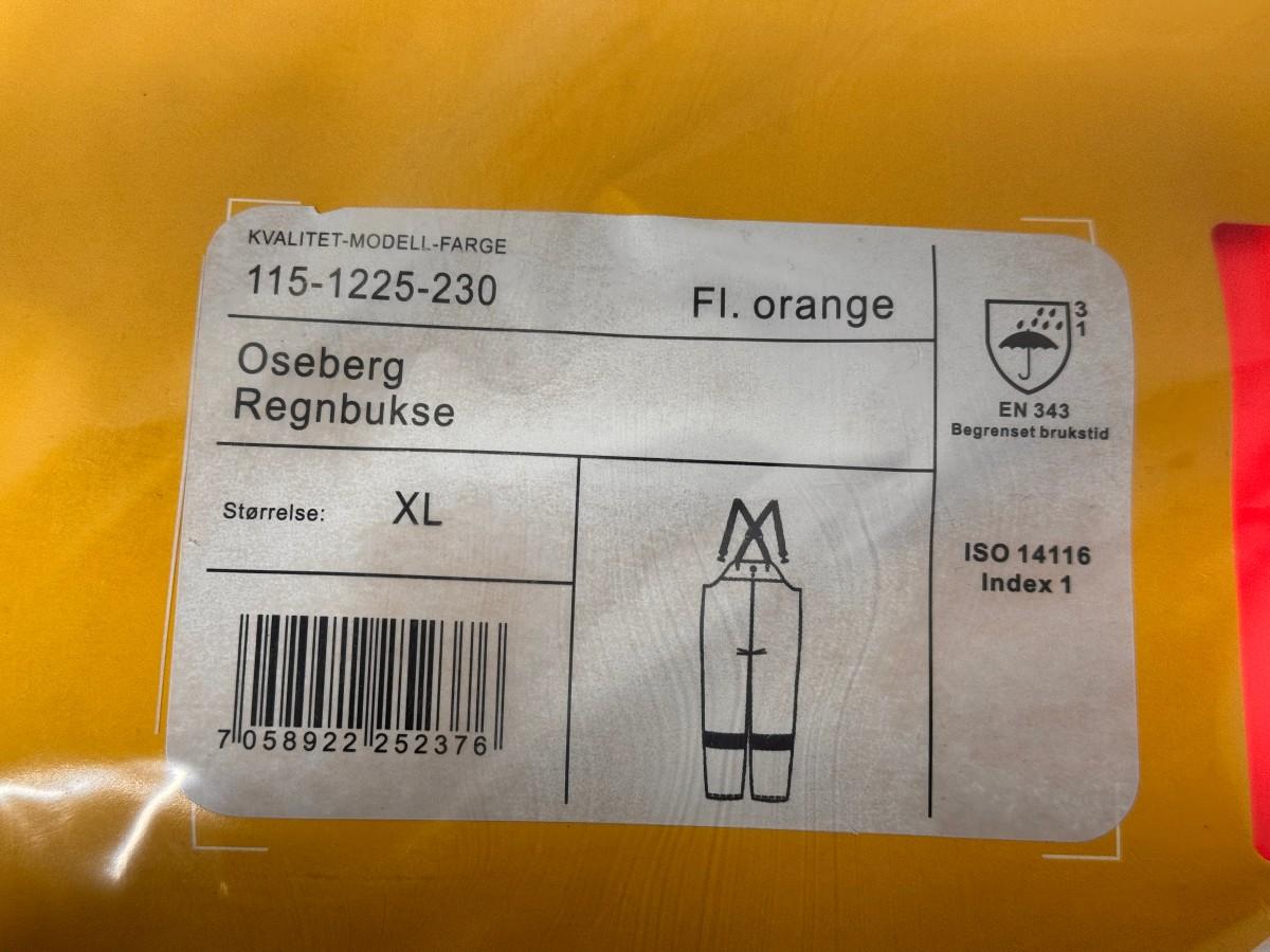 11 stk Blåkläder og Aalesund Protective Wear Regntøy og synlighetstøy