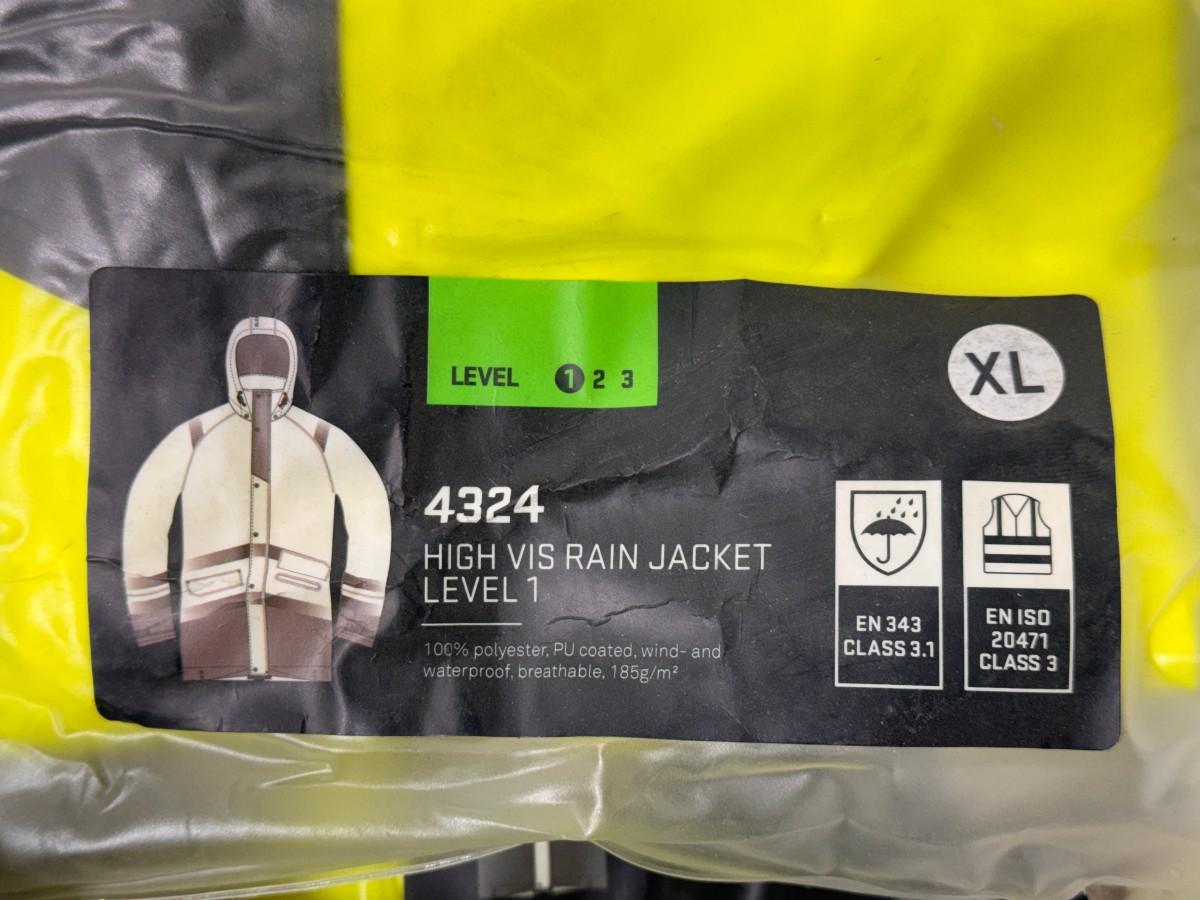11 stk Blåkläder og Aalesund Protective Wear Regntøy og synlighetstøy