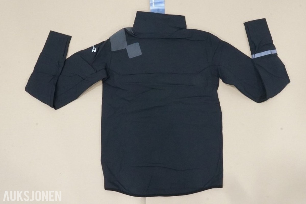32 stk Univern jakker i størrelse XS – Fleece og Svelvik Hybrid