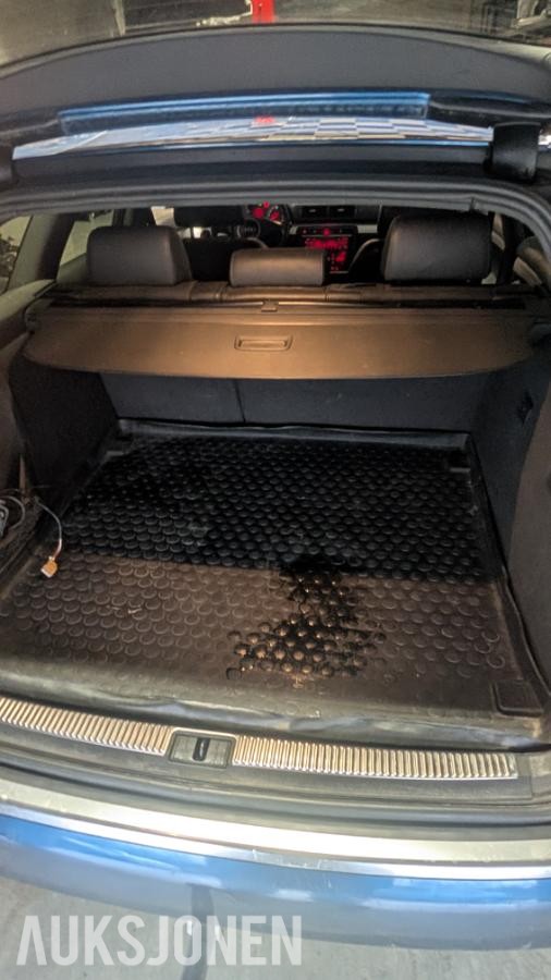 2004 Audi A4 1.6, Hengerfeste, Skinnseter