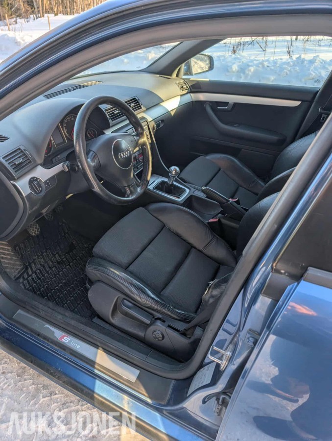 2004 Audi A4 1.6, Hengerfeste, Skinnseter
