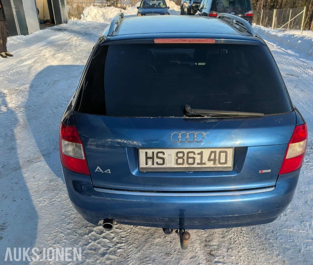 2004 Audi A4 1.6, Hengerfeste, Skinnseter