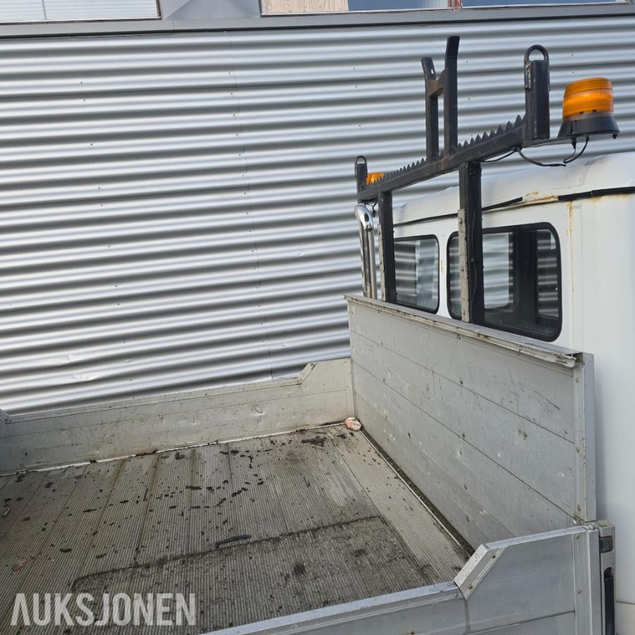 2003 Mercedes-Benz 815D 37 VN - med sertifisert kran