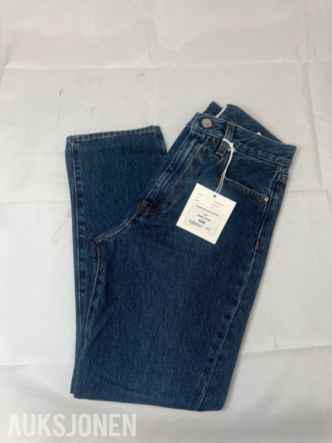 TOLLAUKSJON - Toteme Twisted Seam Denim
