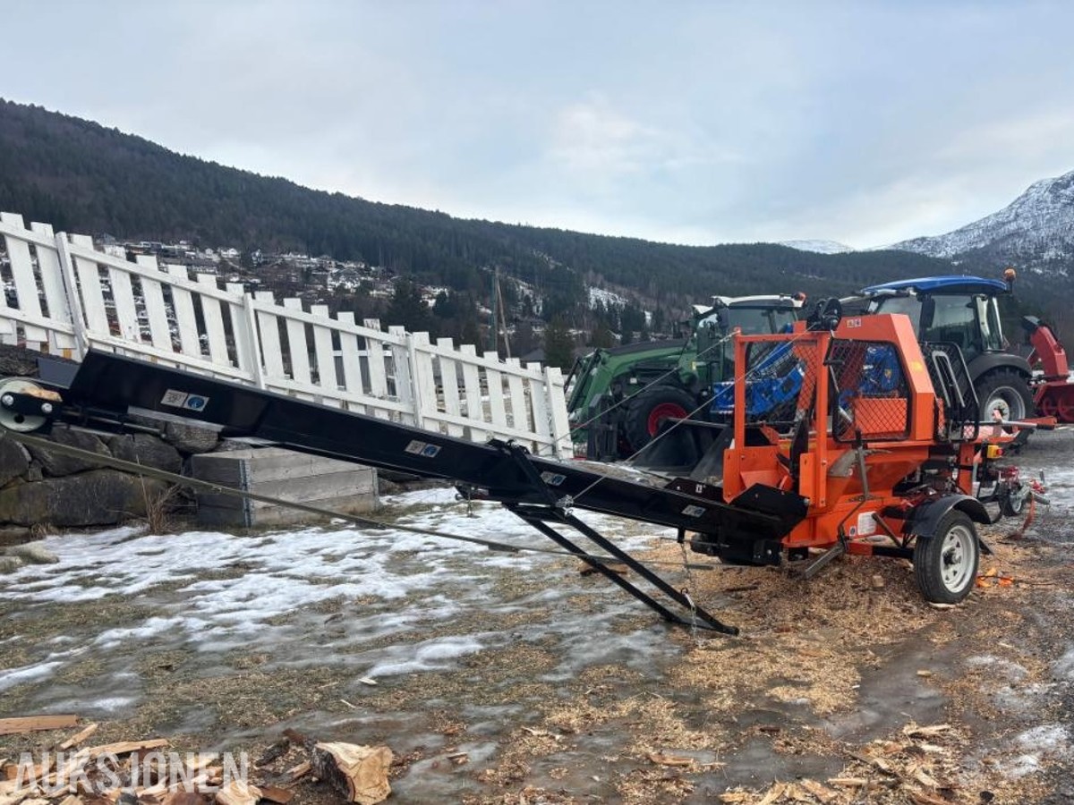 2023 Vedmaskin Lerk 40cm med transportband