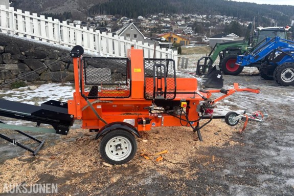 2023 Vedmaskin Lerk 40cm med transportband