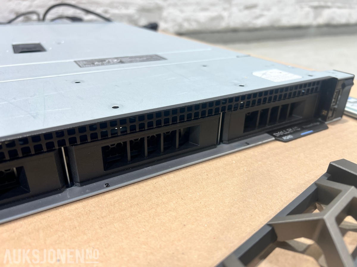 Dell EMC PowerEdge R240 Rackserver med skinner