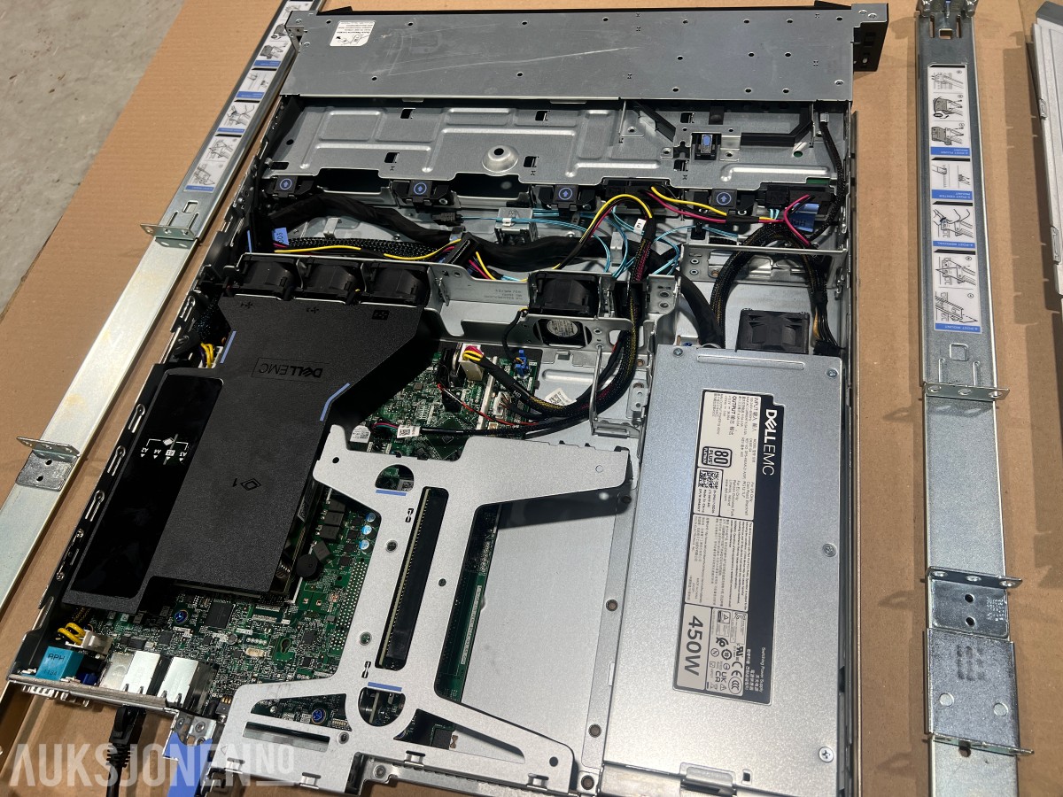 Dell EMC PowerEdge R240 Rackserver med skinner