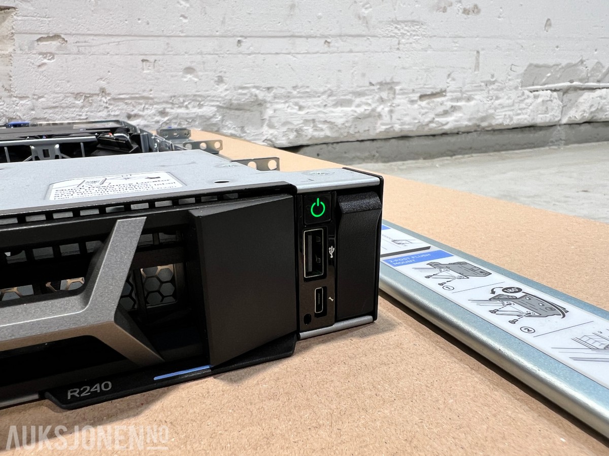 Dell EMC PowerEdge R240 Rackserver med skinner