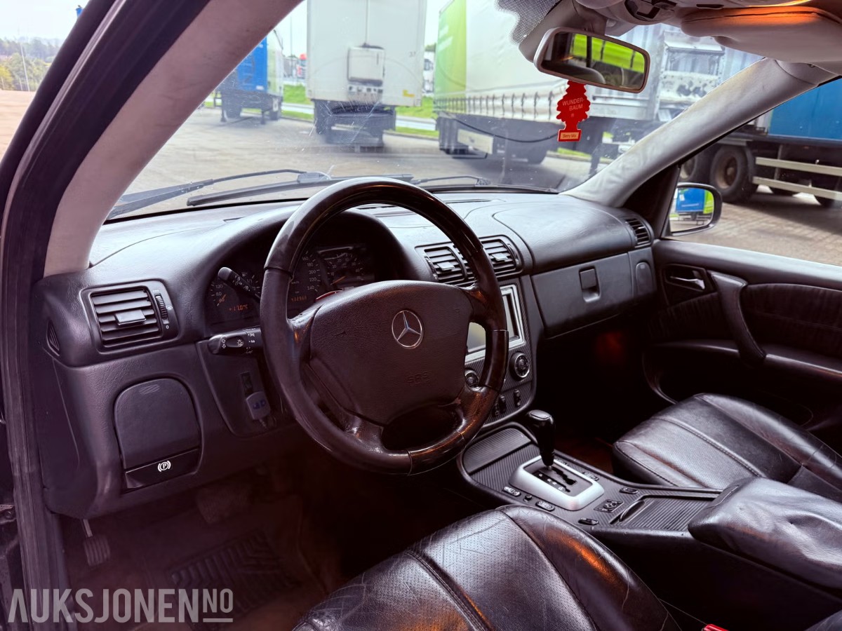 2001 MERCEDES-BENZ M-KLASSE ML320 AUTOMAT 4MATIC HENGERFESTE 432000km