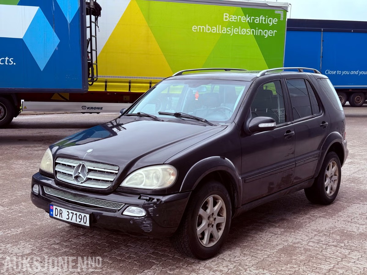2001 MERCEDES-BENZ M-KLASSE ML320 AUTOMAT 4MATIC HENGERFESTE 432000km