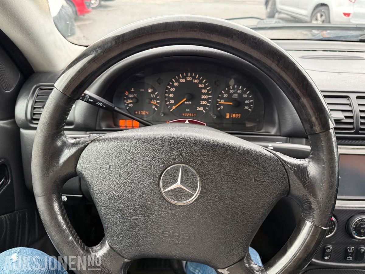 2001 MERCEDES-BENZ M-KLASSE ML320 AUTOMAT 4MATIC HENGERFESTE 432000km
