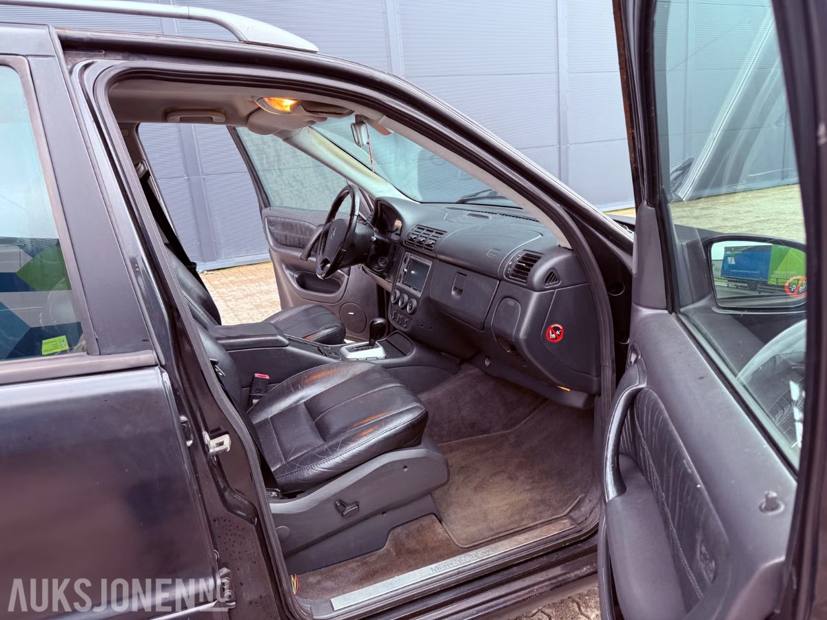 2001 MERCEDES-BENZ M-KLASSE ML320 AUTOMAT 4MATIC HENGERFESTE 432000km