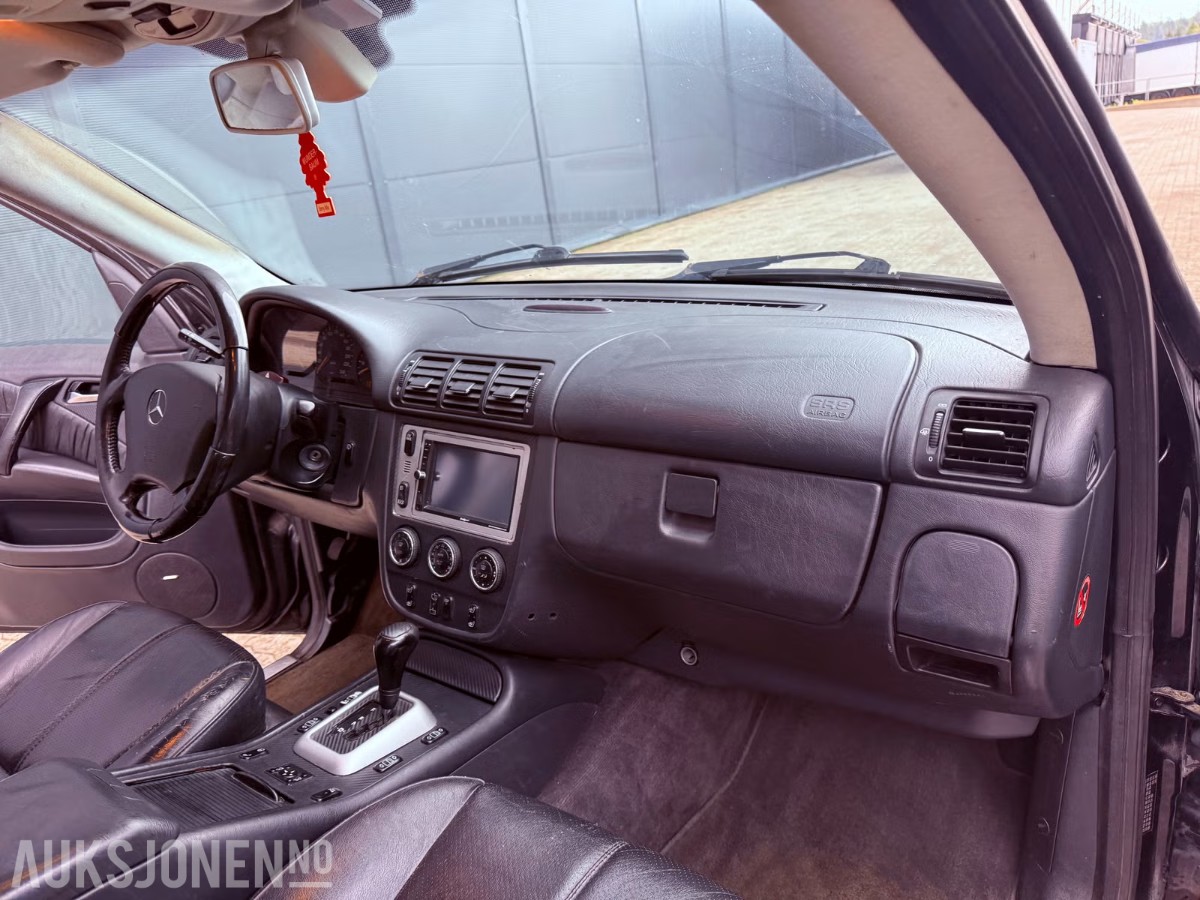 2001 MERCEDES-BENZ M-KLASSE ML320 AUTOMAT 4MATIC HENGERFESTE 432000km