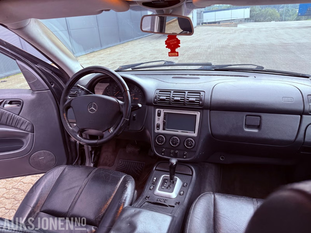 2001 MERCEDES-BENZ M-KLASSE ML320 AUTOMAT 4MATIC HENGERFESTE 432000km