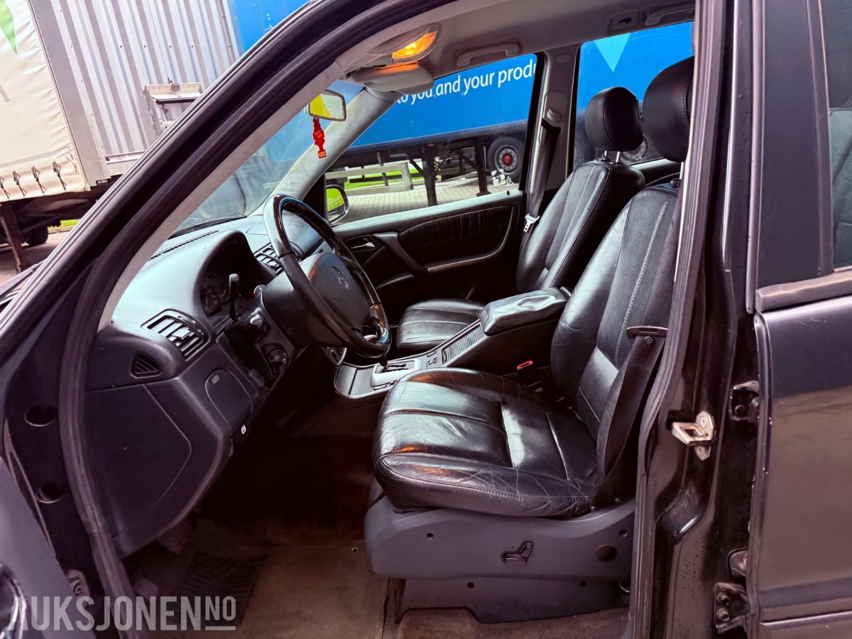 2001 MERCEDES-BENZ M-KLASSE ML320 AUTOMAT 4MATIC HENGERFESTE 432000km