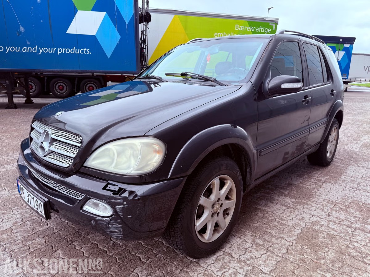 2001 MERCEDES-BENZ M-KLASSE ML320 AUTOMAT 4MATIC HENGERFESTE 432000km