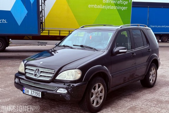 2001 MERCEDES-BENZ M-KLASSE ML320 AUTOMAT 4MATIC HENGERFESTE 432000km