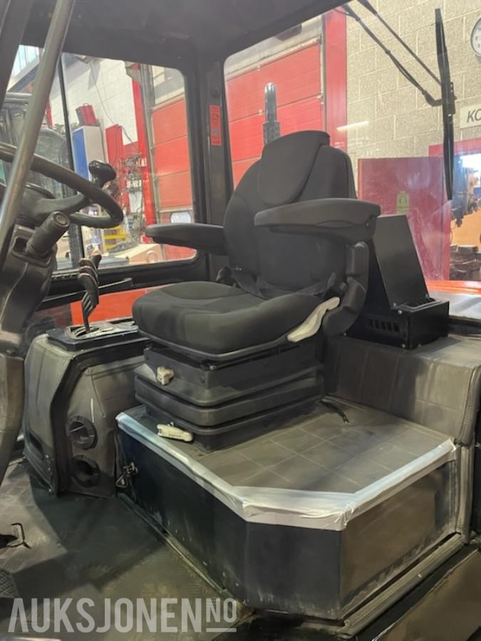 2011 Doosan 055C-5 Diesel Truck