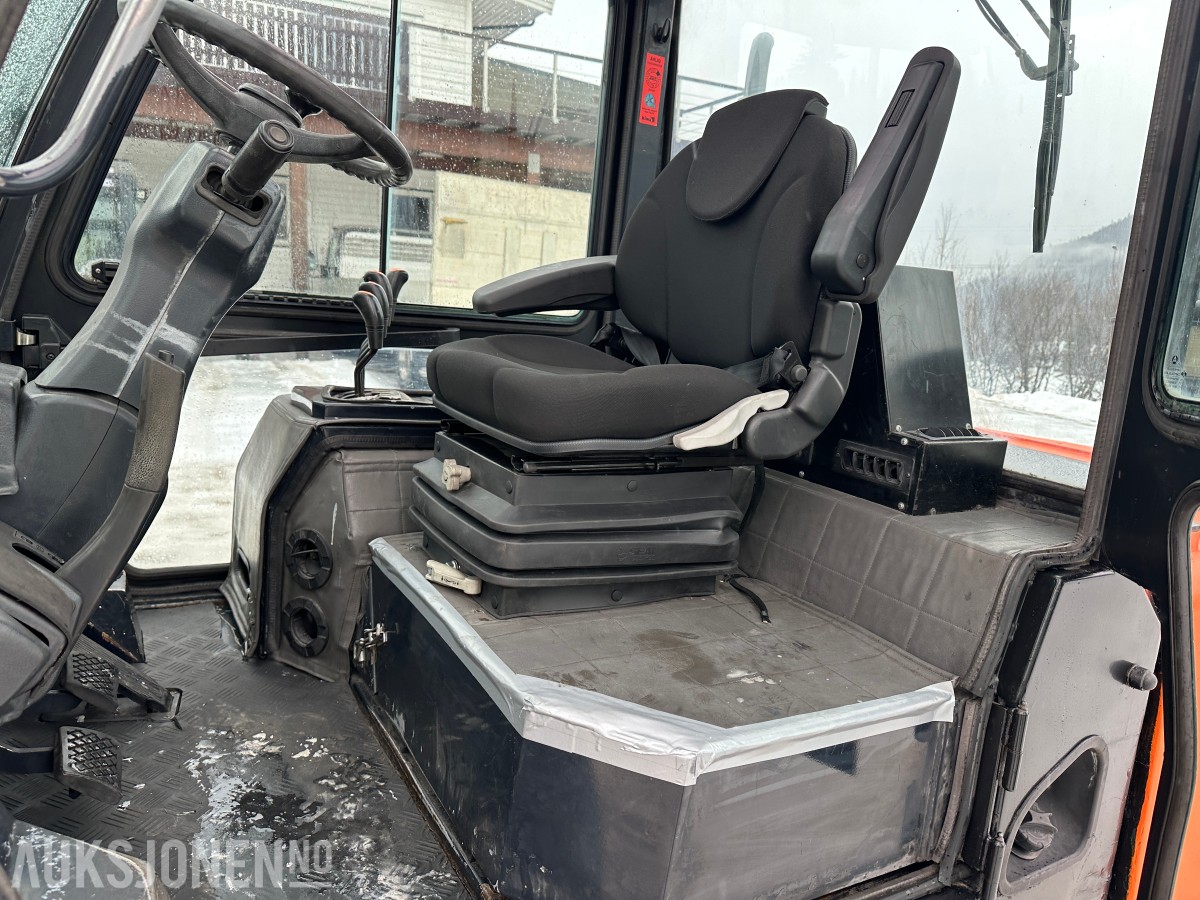 2011 Doosan 055C-5 Diesel Truck