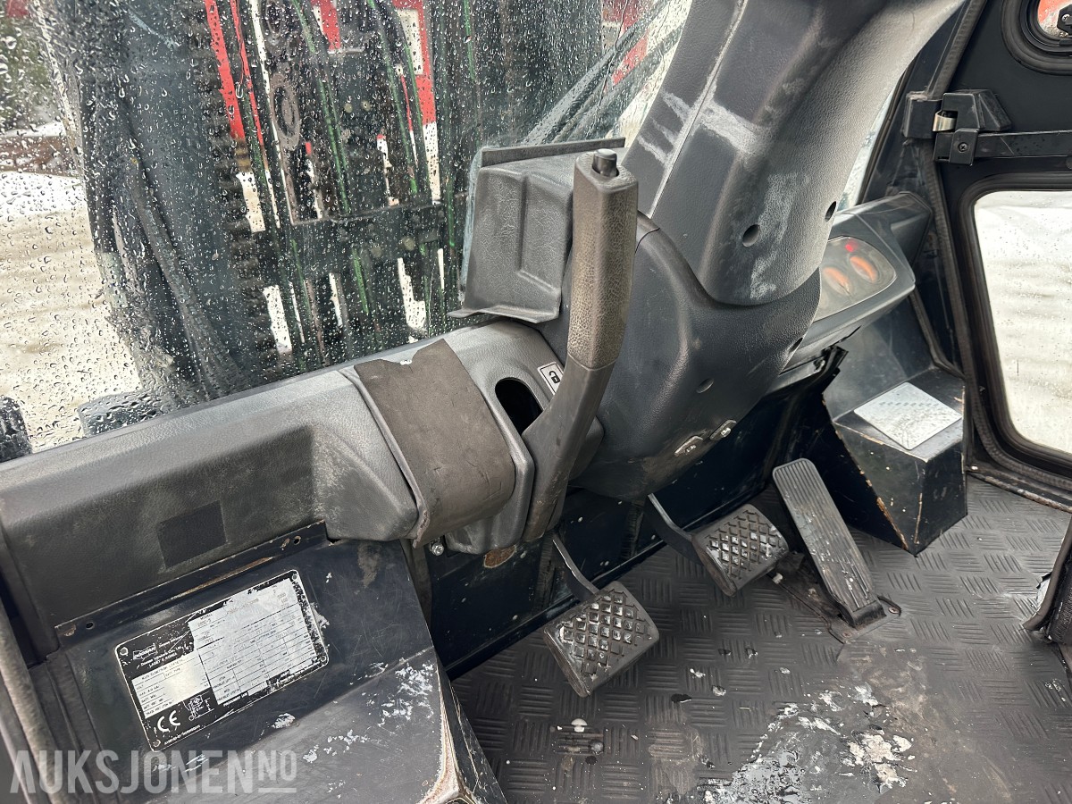 2011 Doosan 055C-5 Diesel Truck