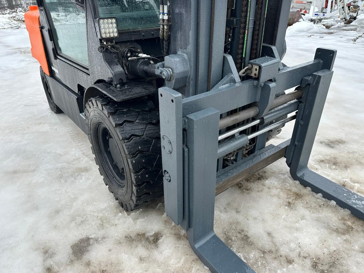 2011 Doosan 055C-5 Diesel Truck