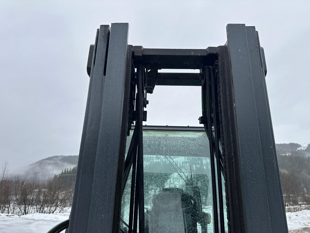 2011 Doosan 055C-5 Diesel Truck