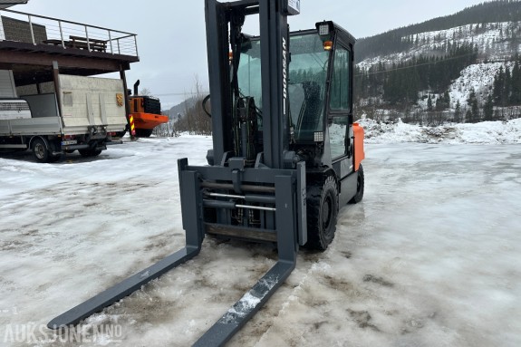 2011 Doosan 055C-5 Diesel Truck