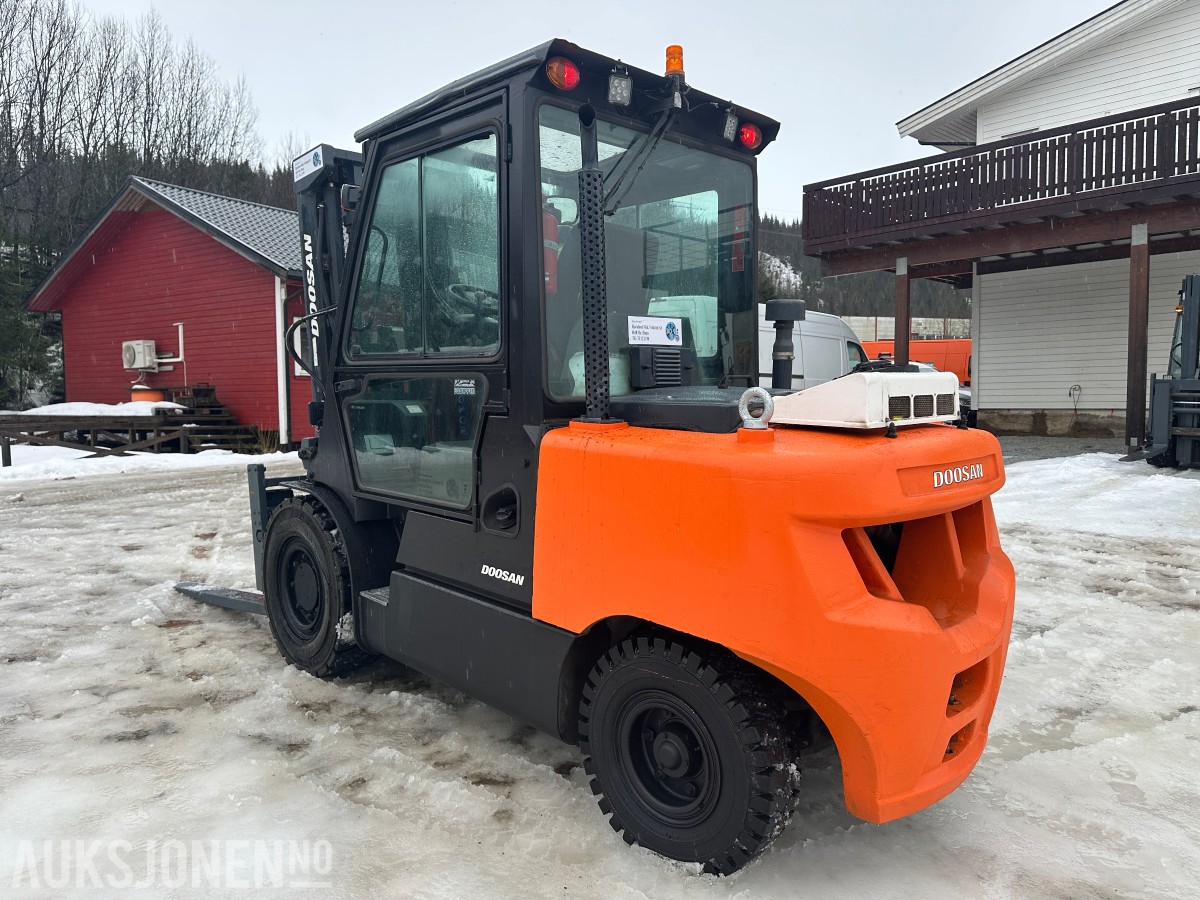 2016 Doosan D55SC-7 dieseltruck 