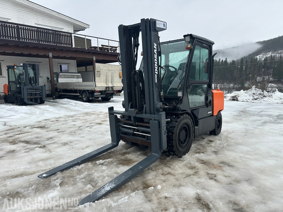 2016 Doosan D55SC-7 dieseltruck 