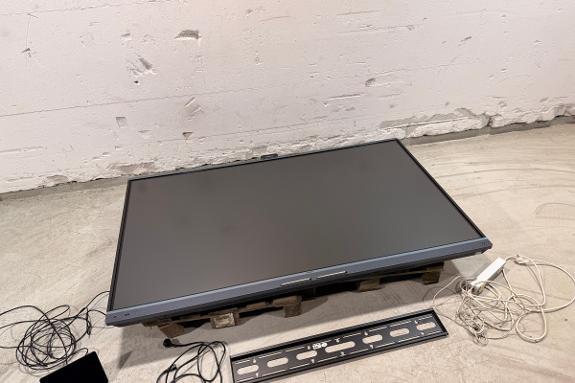 2025 Yealink MeetingBoard 86 Pro 4K alt-i-ett samarbeidsdisplay med kamera, touchpanel og veggfeste