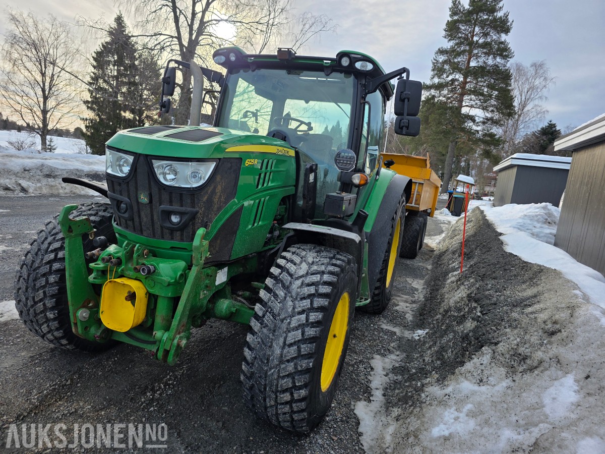 2014 John Deere 6125R traktor 4731 timer