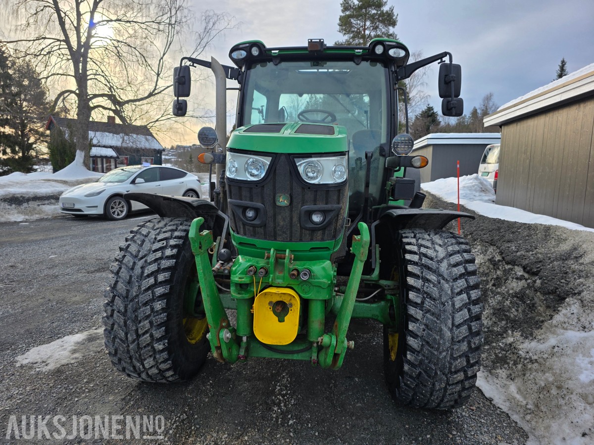 2014 John Deere 6125R traktor 4731 timer