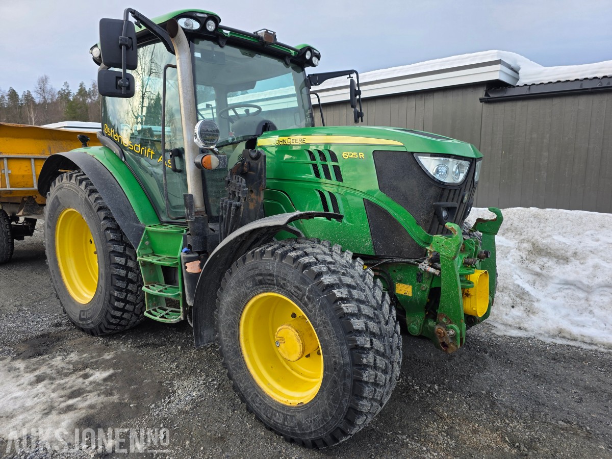 2014 John Deere 6125R traktor 4731 timer