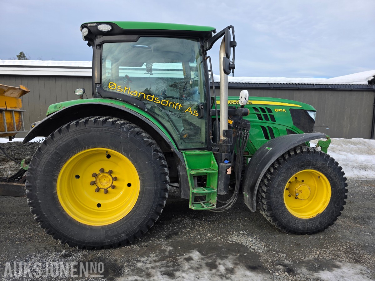 2014 John Deere 6125R traktor 4731 timer
