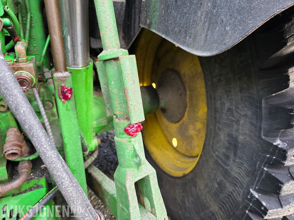 2014 John Deere 6125R traktor 4731 timer