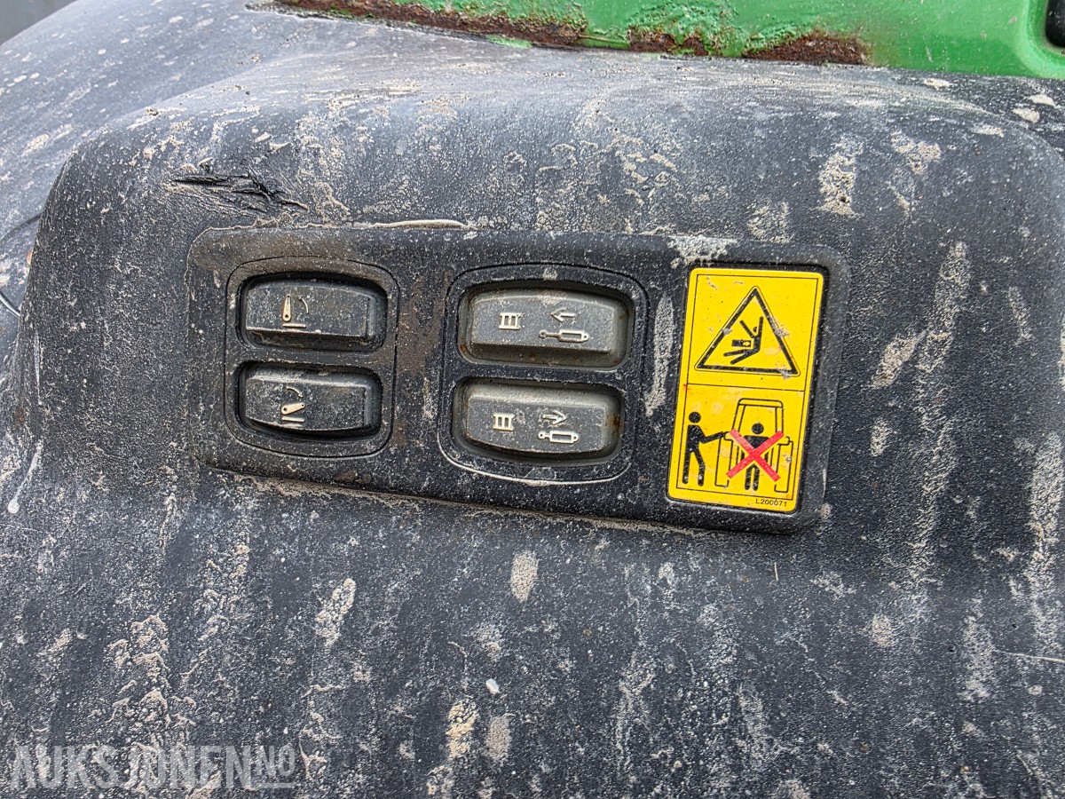 2014 John Deere 6125R traktor 4731 timer