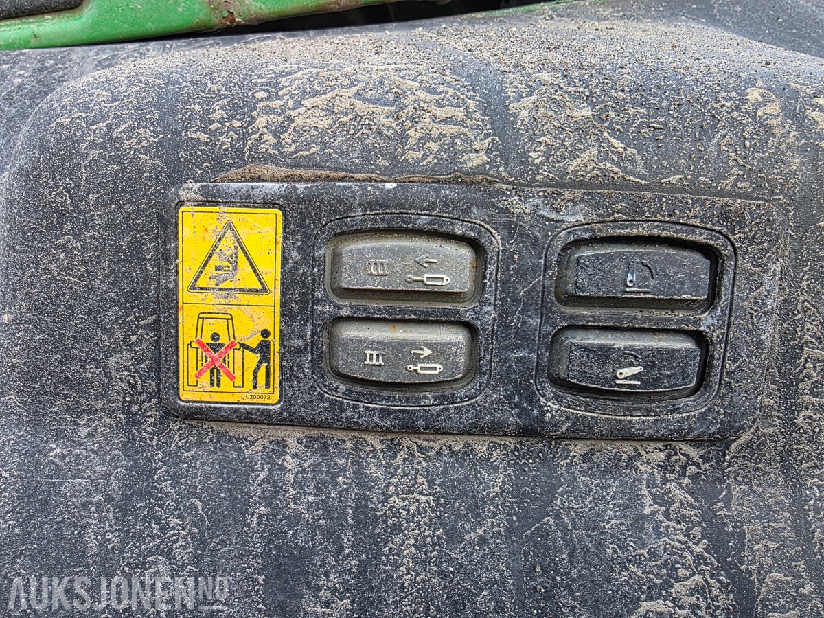 2014 John Deere 6125R traktor 4731 timer