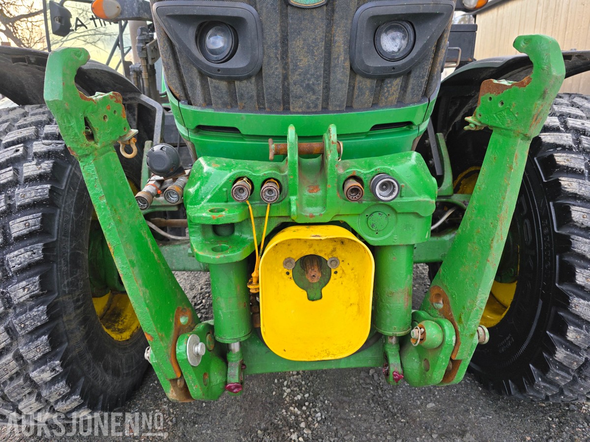 2014 John Deere 6125R traktor 4731 timer