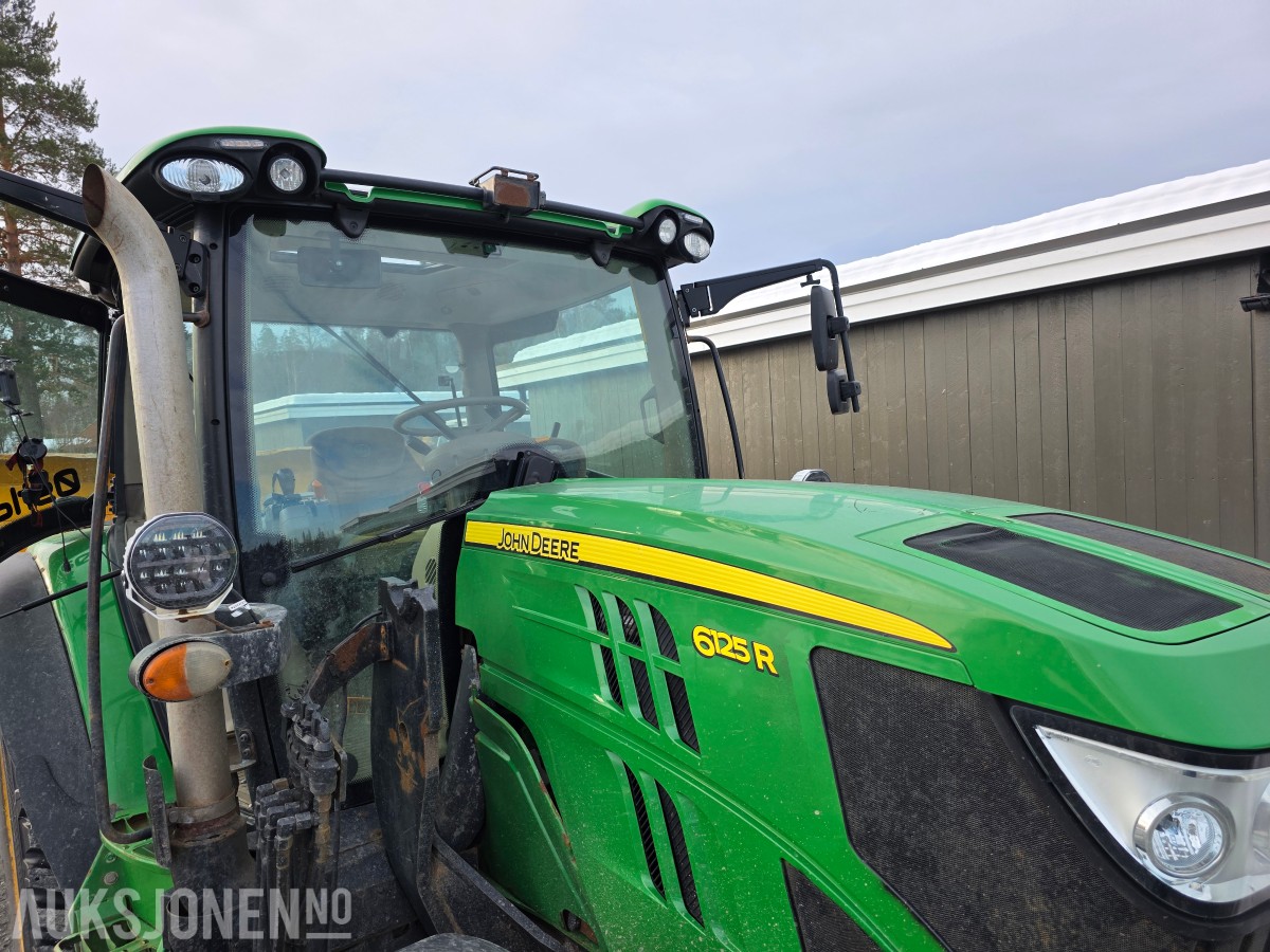 2014 John Deere 6125R traktor 4731 timer