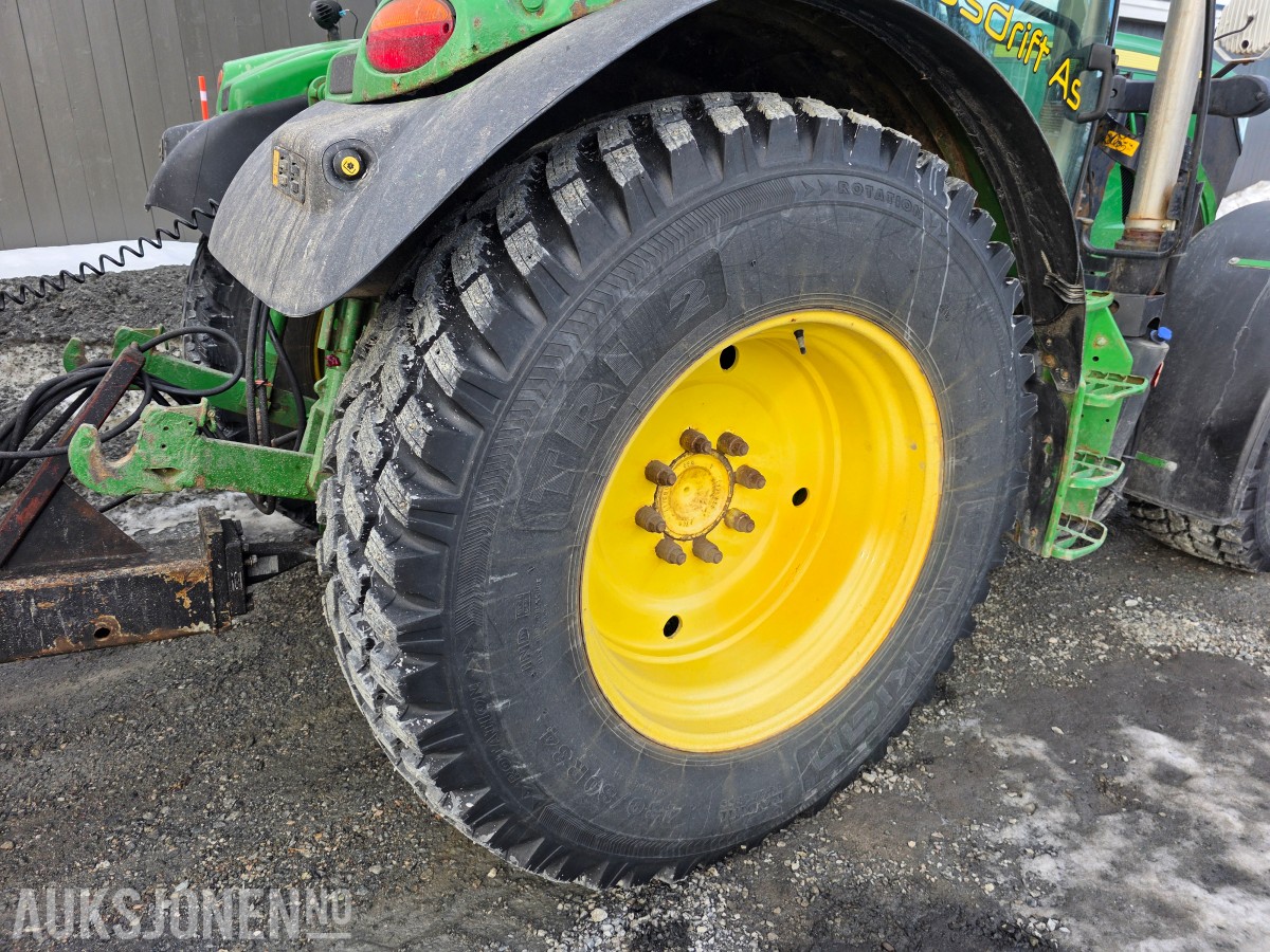 2014 John Deere 6125R traktor 4731 timer
