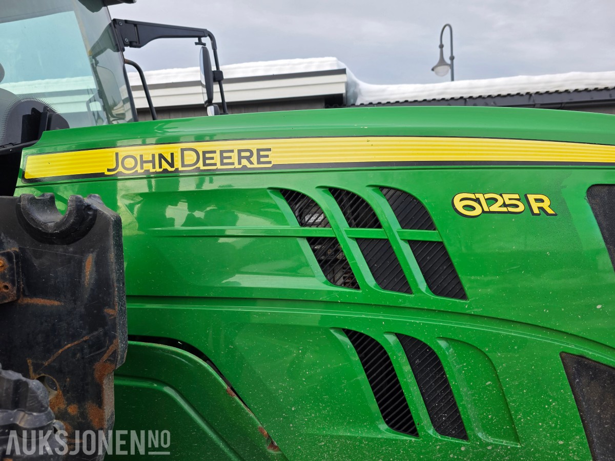 2014 John Deere 6125R traktor 4731 timer