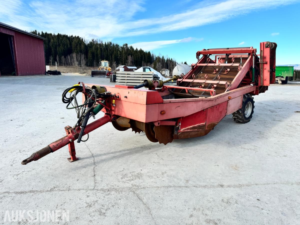 Åsa-Lift UN4210 -mek strengelegger med hyppeplog