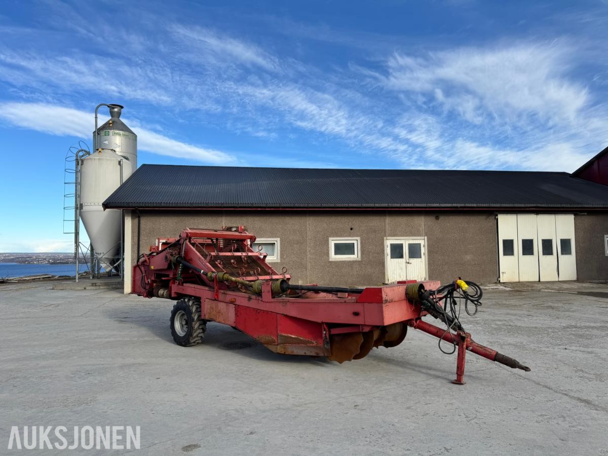 Åsa-Lift UN4210 -mek strengelegger med hyppeplog