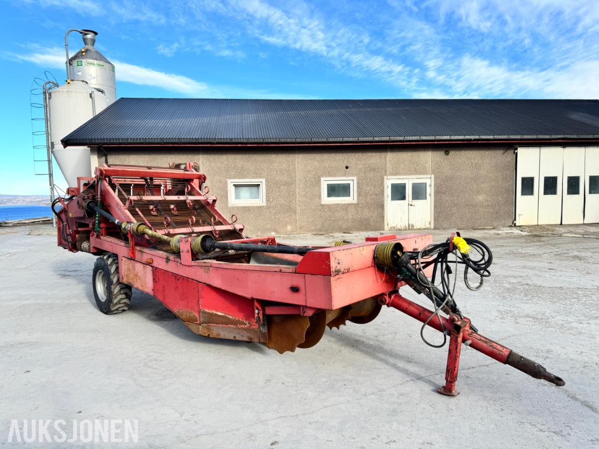 Åsa-Lift UN4210 -mek strengelegger med hyppeplog